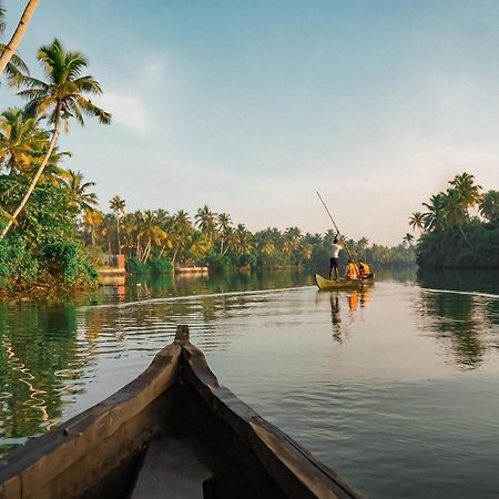 Kalloos Island Backwater Resort Kollam Kültér fotó